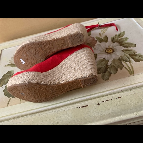 Size 7 brand new espadrille - Picture 4 of 5